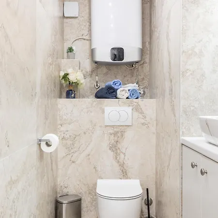 아파트 Luxury In Old Town Center With Sea View